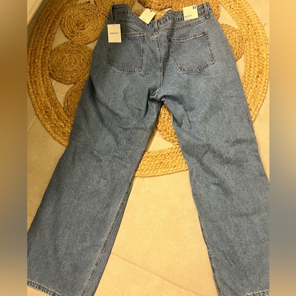 Forever 21 Rhinestone Split-Knee 90s-Fit Jeans - Picture 8 of 10